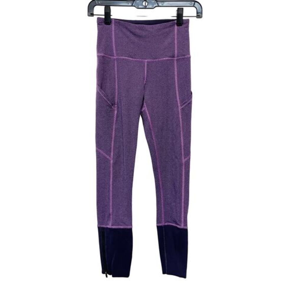 Lululemon Women's Rebel‎ Runner Crop Giant Herringbone Black Grape Purple Size 2
